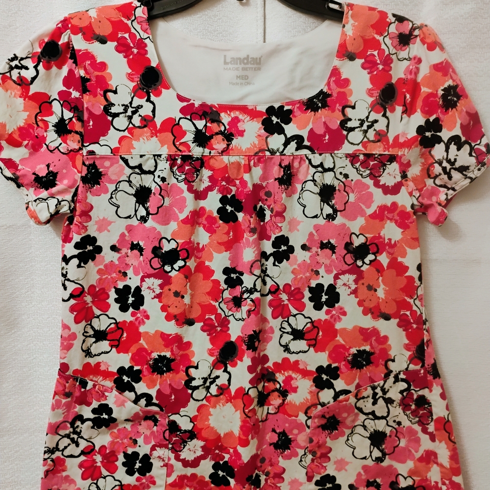 Landau Women's Floral Scrub Top With Square Neckline And pockets